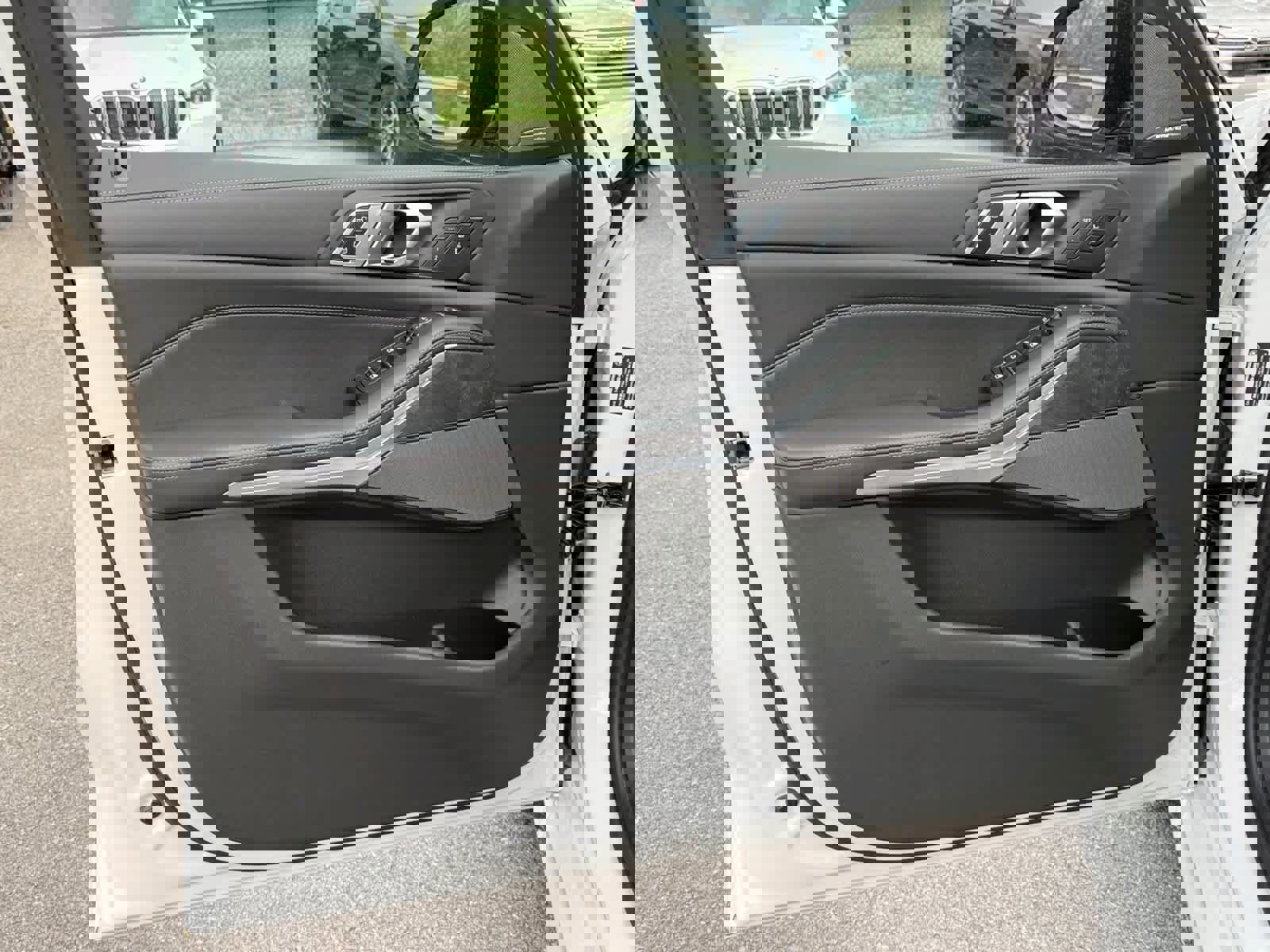 New 2026 BMW X5 xDrive40i w/ M Sport Package image 14