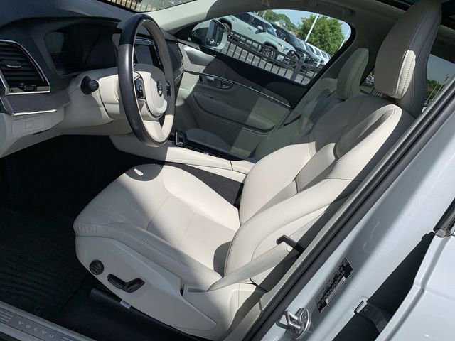 Used 2024 Volvo XC90 B5 Plus AWD/4WD image 18
