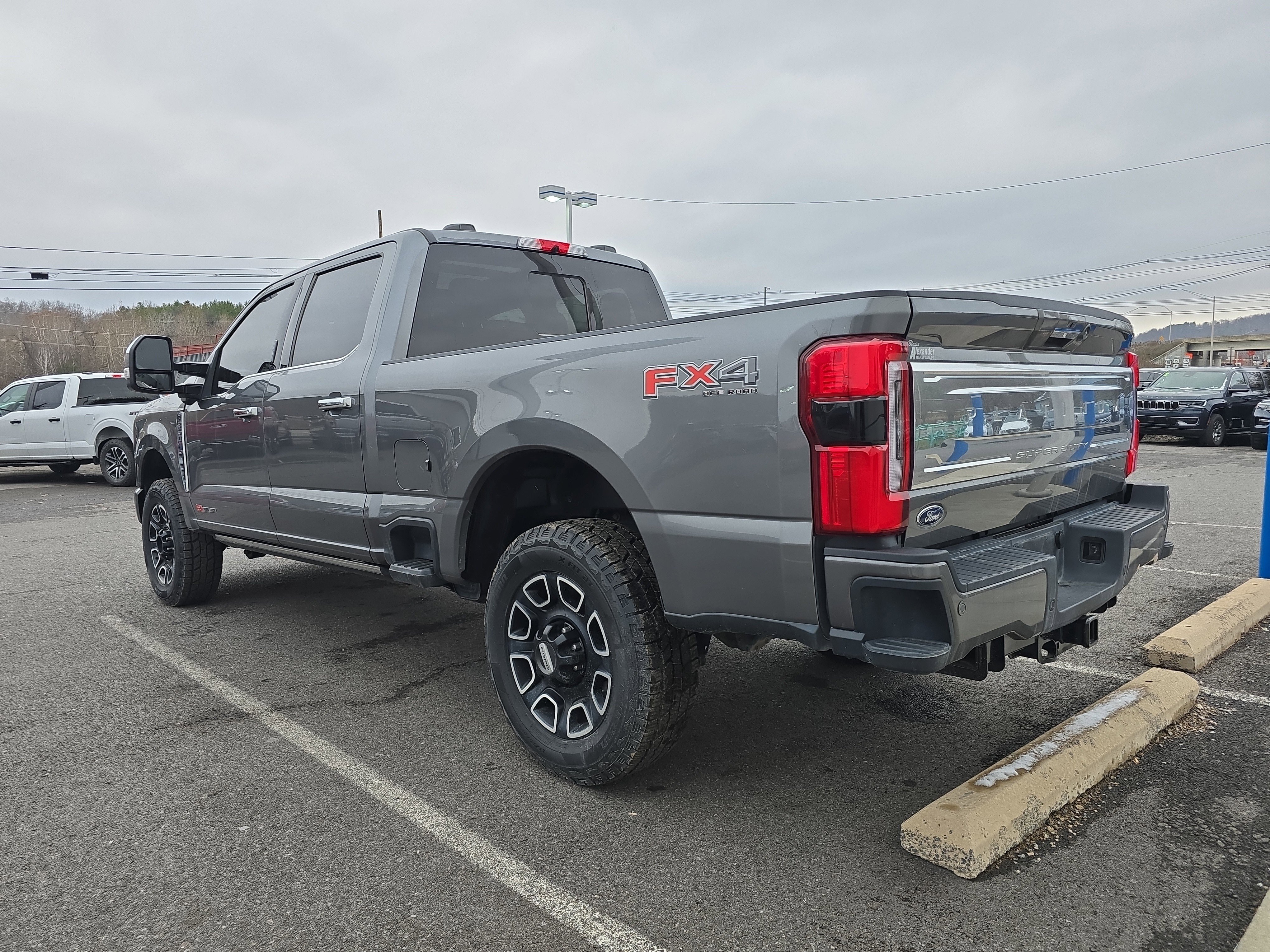 Used 2024 Ford F350 Platinum image 6