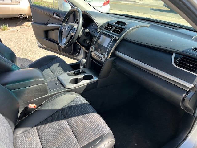 Used 2014 Toyota Camry SE image 10