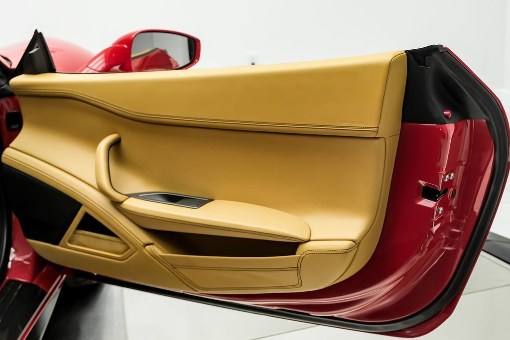 Used 2014 Ferrari 458 Spider RWD image 45