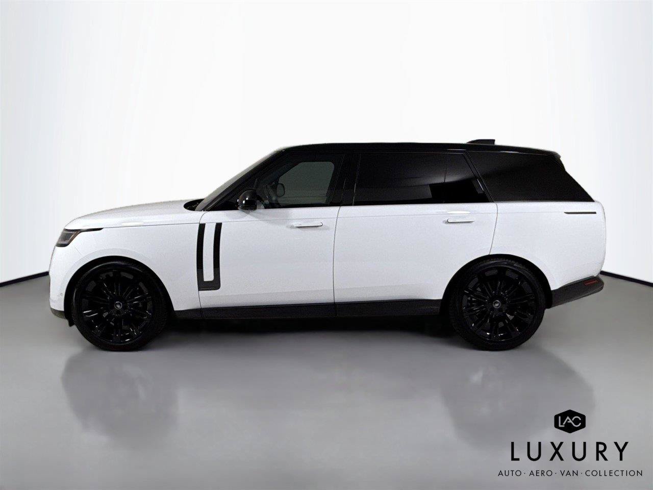 Used 2023 Land Rover Range Rover Long Wheelbase Autobiography AWD/4WD image 7