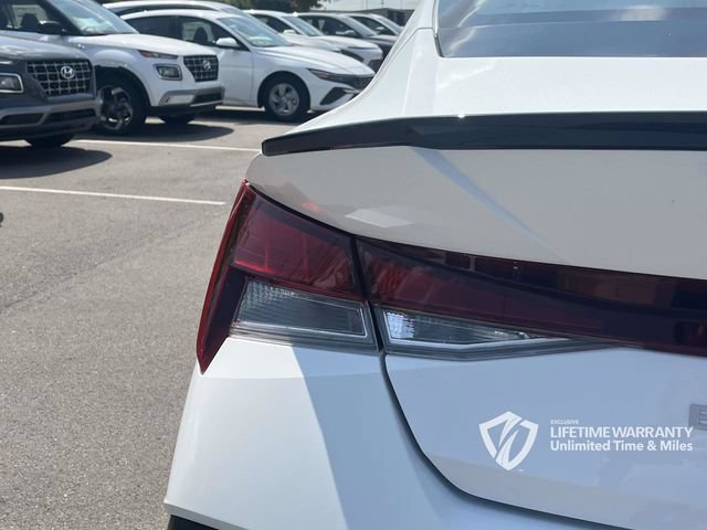 Certified 2025 Hyundai Elantra Sport FWD image 10