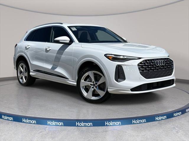 Certified 2025 Audi Q5 Premium w/ Premium Plus AWD/4WD image 1