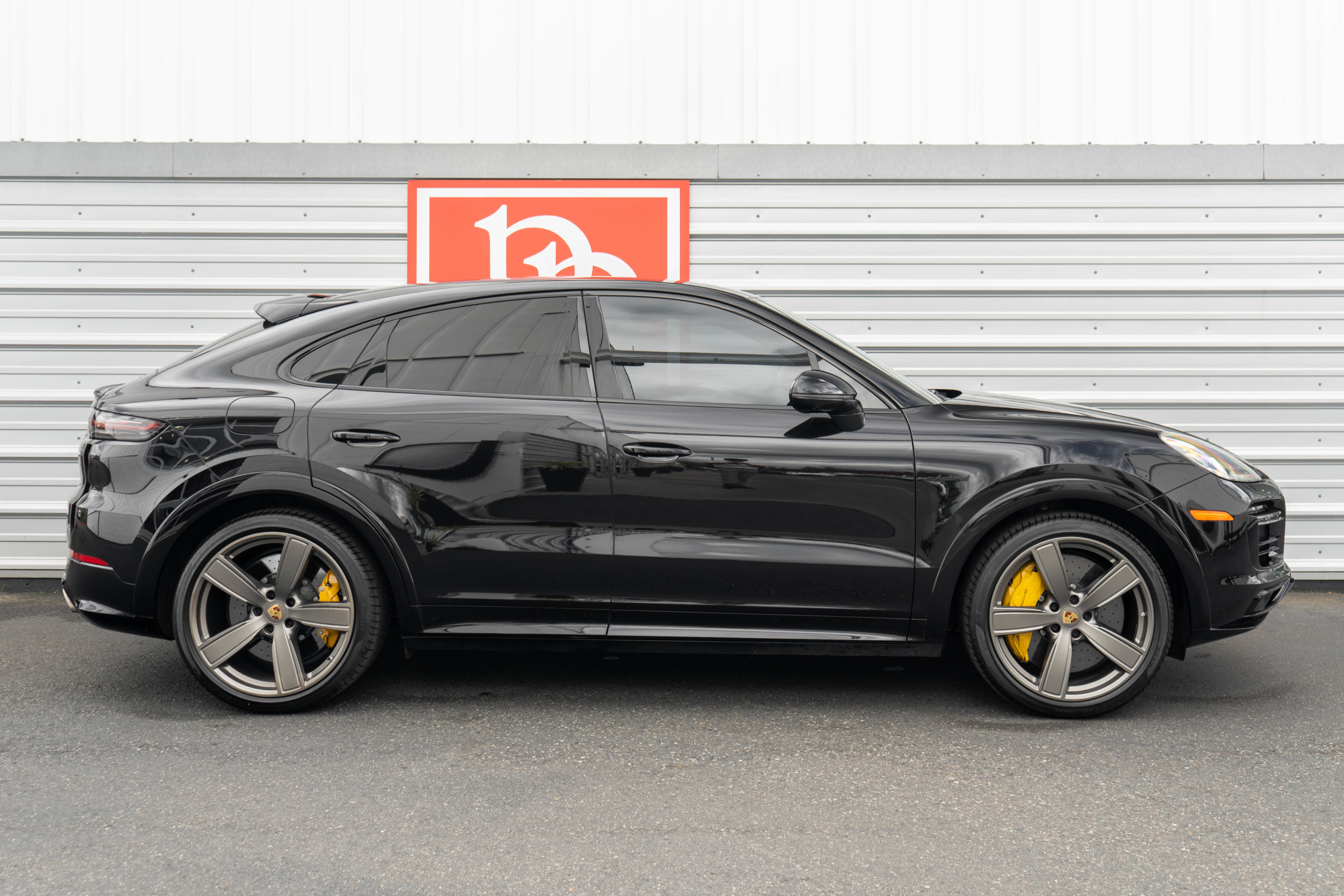 Used 2022 Porsche Cayenne Turbo S AWD/4WD image 44