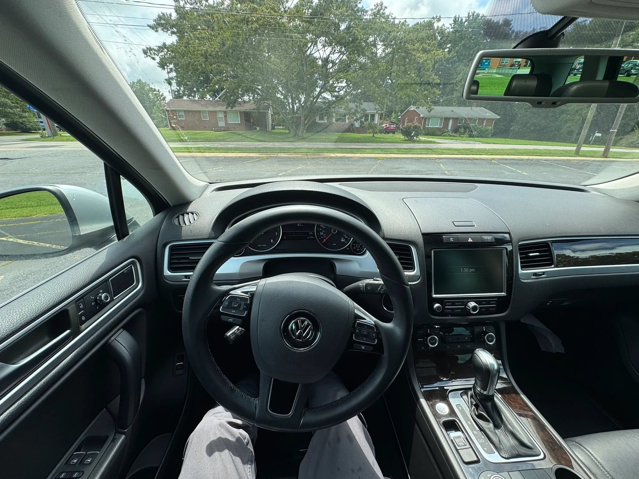 Used 2013 Volkswagen Touareg VR6 AWD/4WD image 25