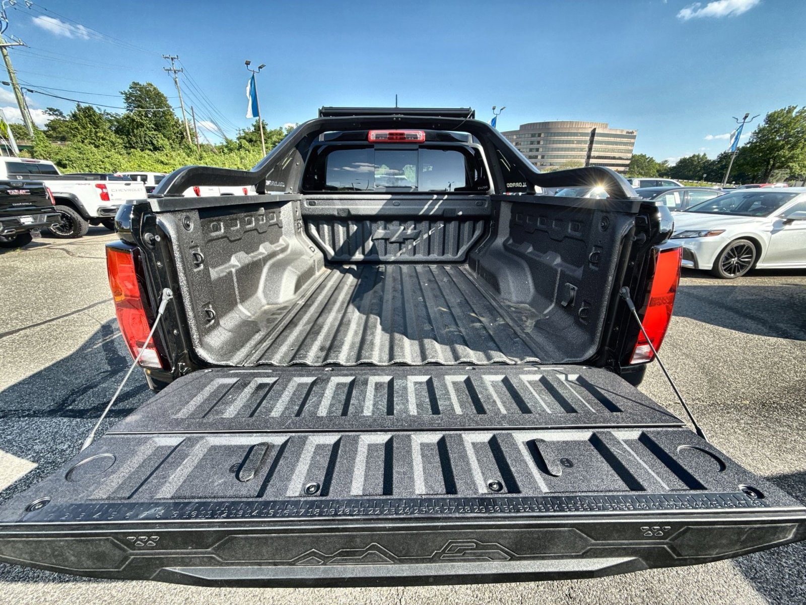 New 2025 Chevrolet Colorado Z71 w/ Midnight Edition image 27