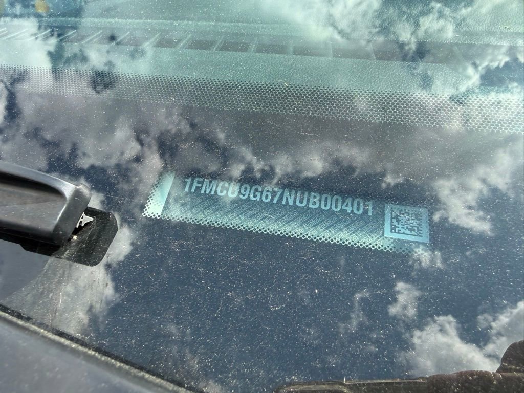 Used 2022 Ford Escape SE image 30