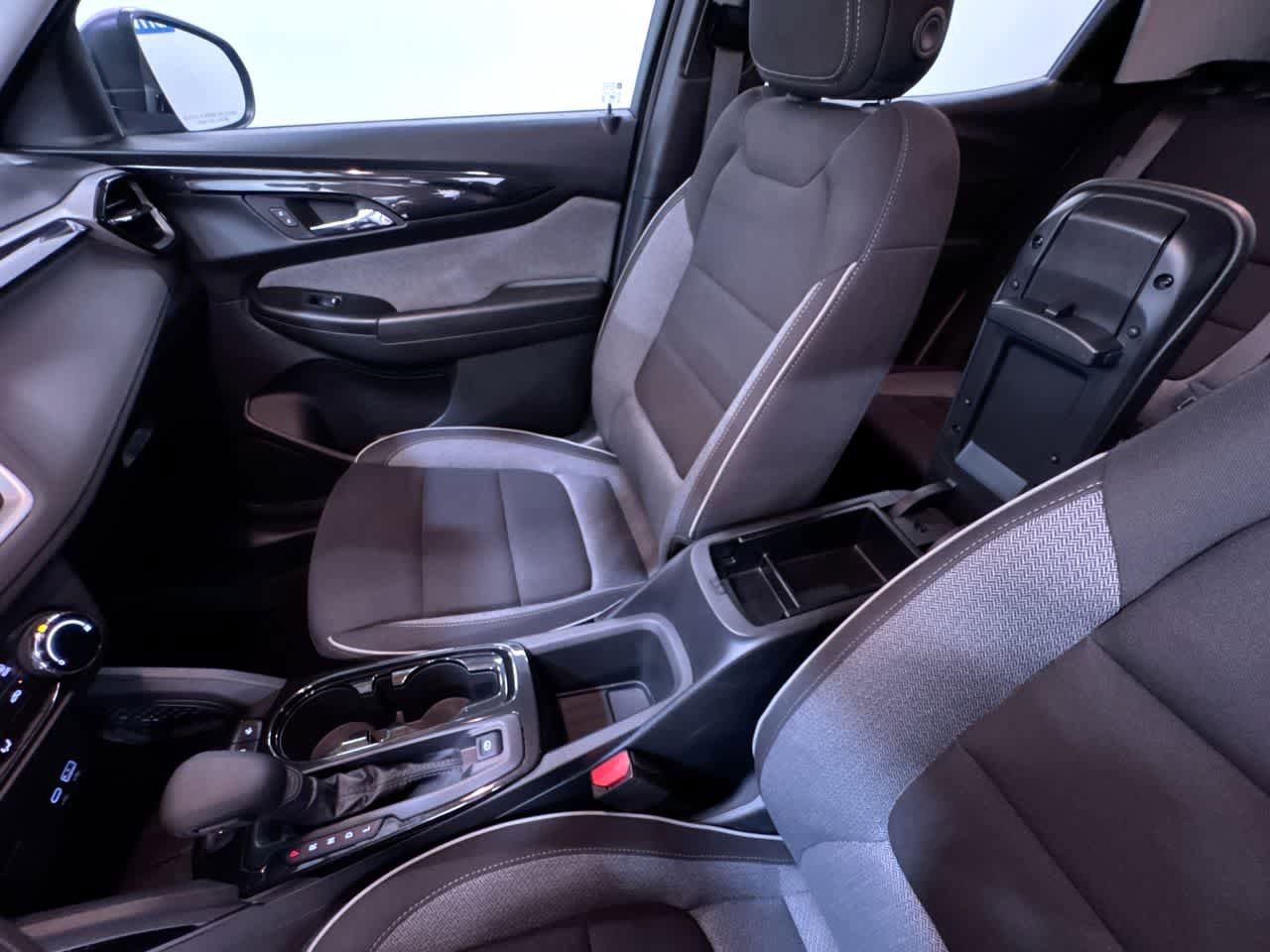 Used 2024 Chevrolet TrailBlazer LS w/ LS Convenience Package FWD image 28