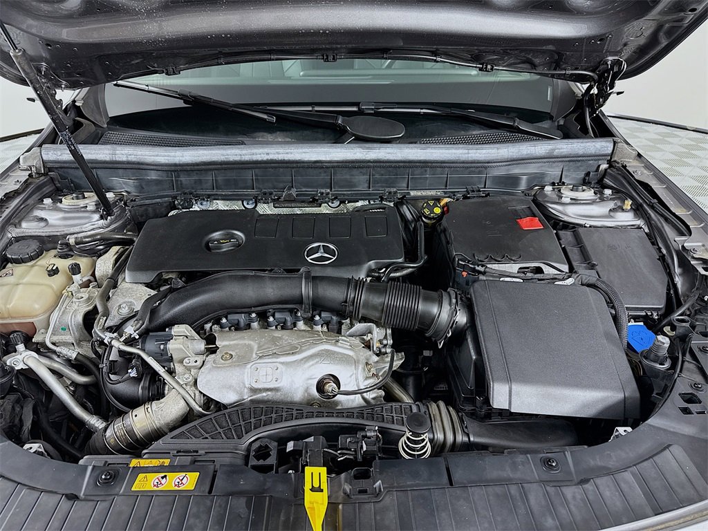 Used 2022 Mercedes-Benz GLB 250 GLB 250 image 31