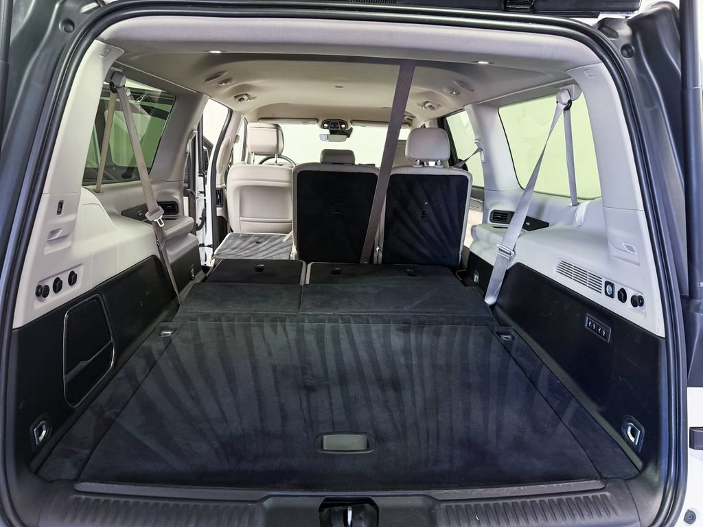 Used 2024 Jeep Wagoneer L Series III w/ Flexible Seating Group AWD/4WD image 39