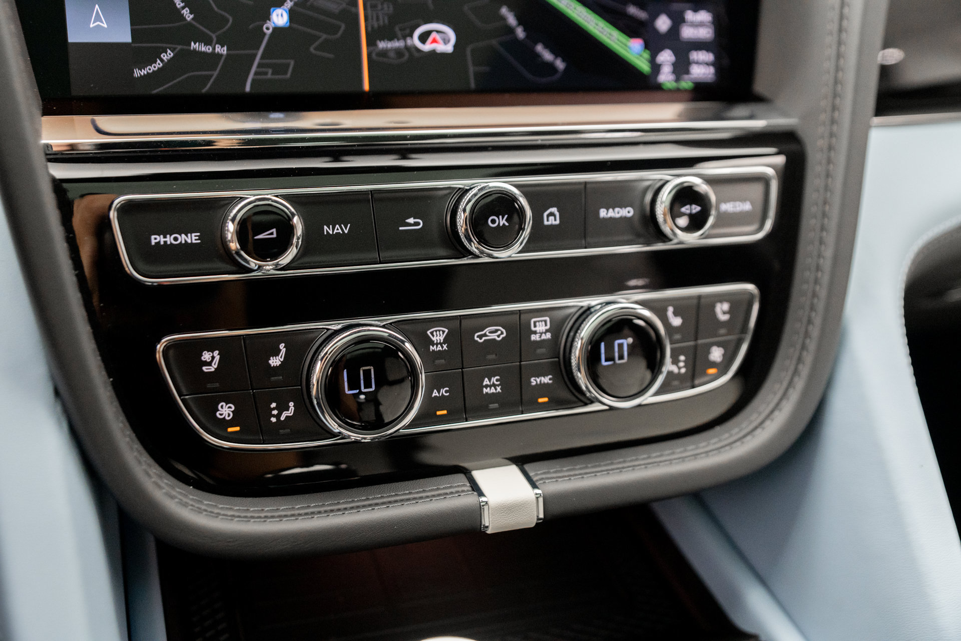 New 2027 Bentley Bentayga AWD/4WD image 24