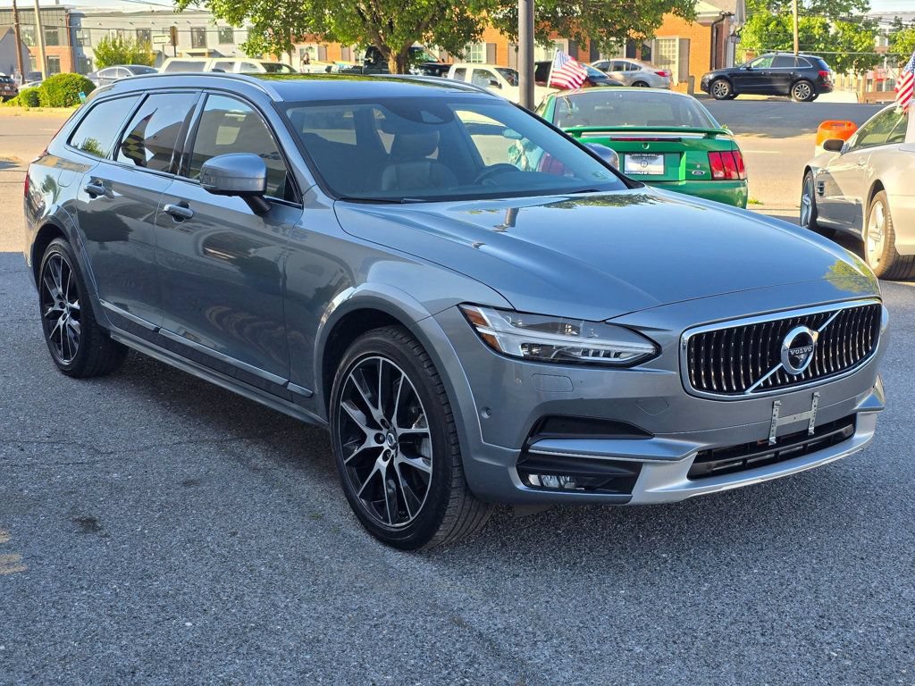 Used 2018 Volvo V90 T6 Cross Country w/ Convenience Package AWD/4WD image 3