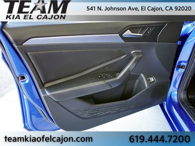Used 2024 Volkswagen Jetta SE FWD image 23