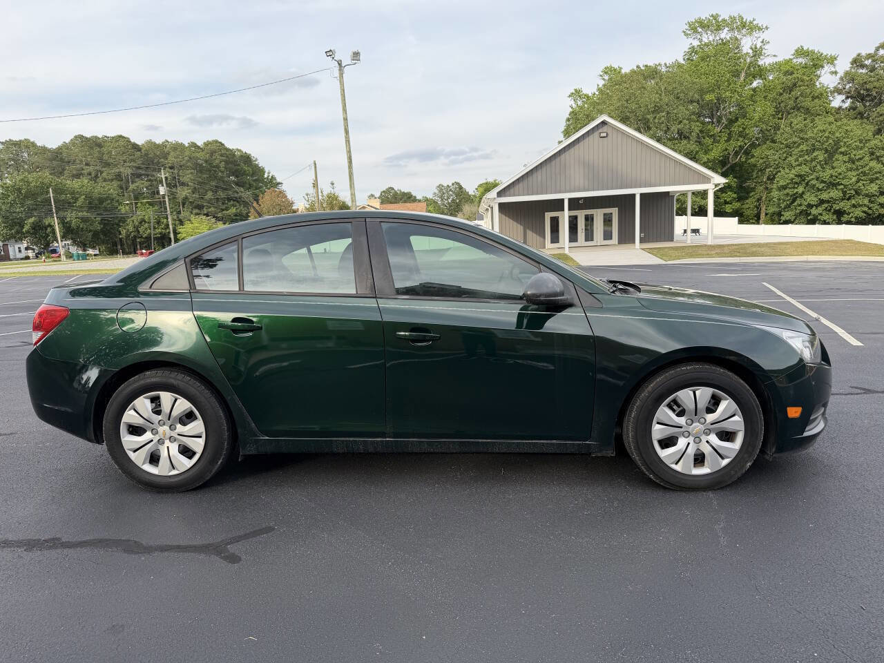 Used 2014 Chevrolet Cruze LS FWD image 4