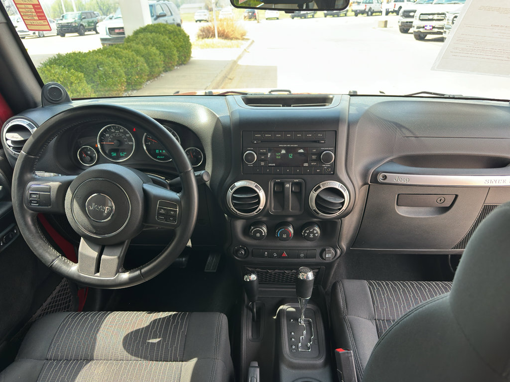 Used 2012 Jeep Wrangler Rubicon w/ PWR Convenience Group image 11