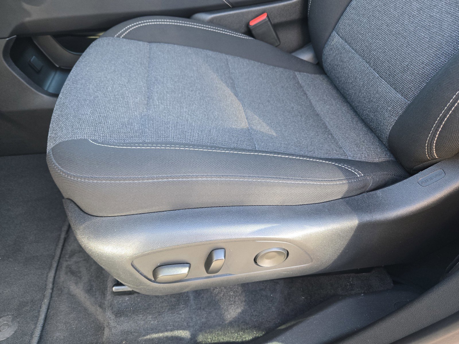 Certified 2025 GMC Acadia Elevation image 14