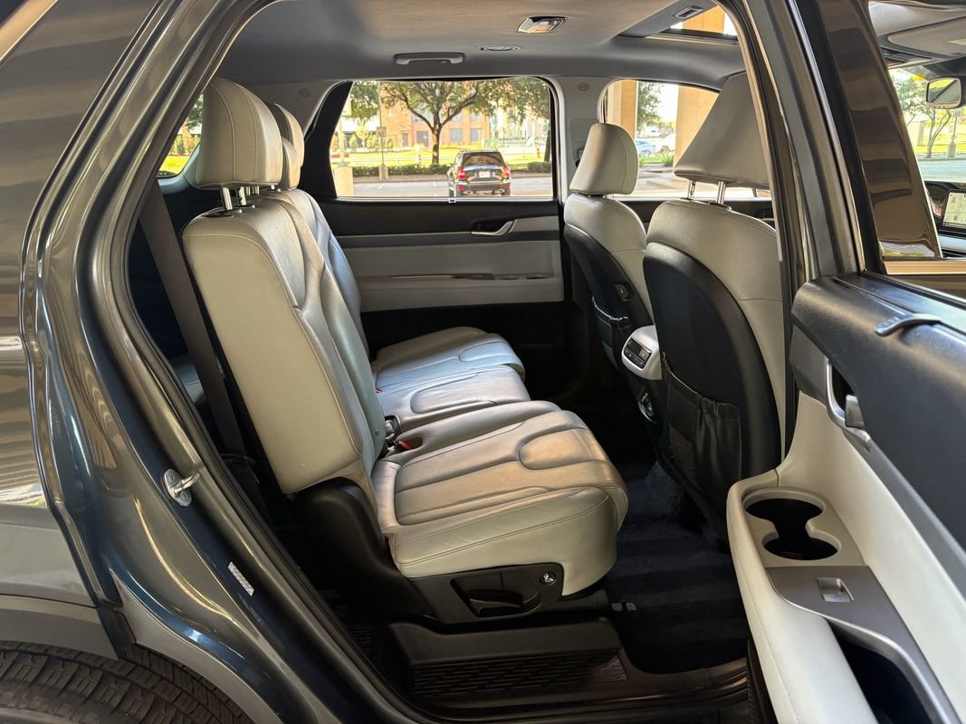 Used 2022 Hyundai Palisade SEL w/ 8P Bench Seat Package FWD image 33
