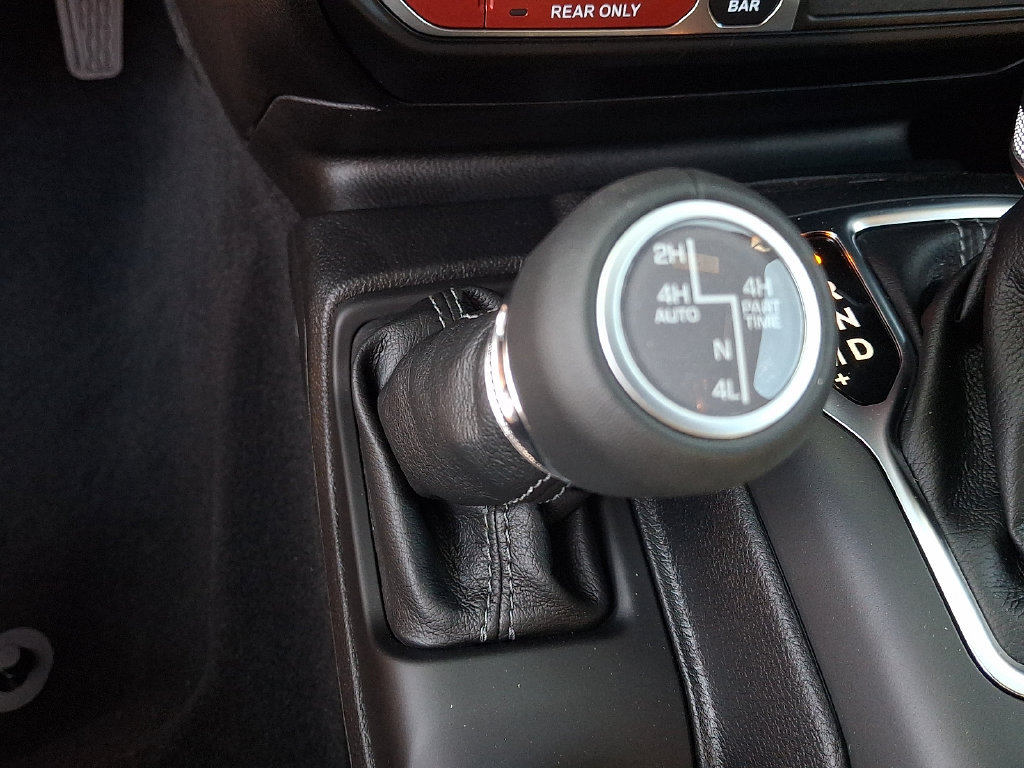 New 2026 Jeep Wrangler Unlimited Rubicon AWD/4WD image 17