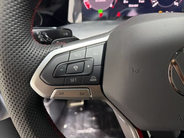 New 2026 Volkswagen GTI SE FWD image 17