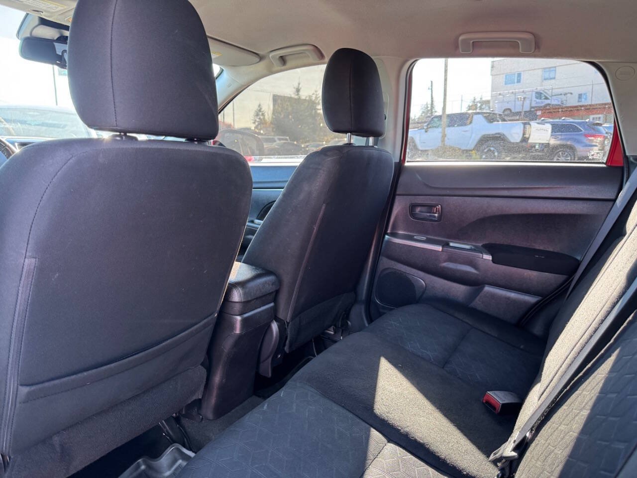 Used 2021 Mitsubishi Outlander Sport SE AWD/4WD image 27