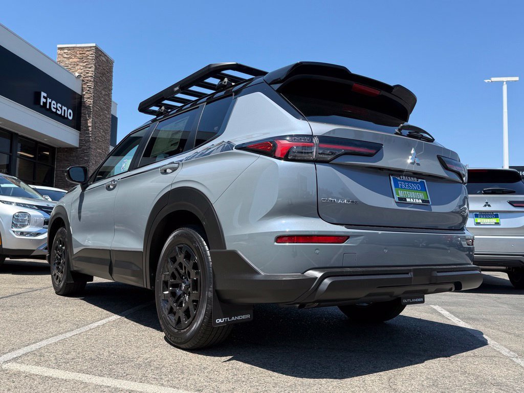 New 2026 Mitsubishi Outlander AWD image 9