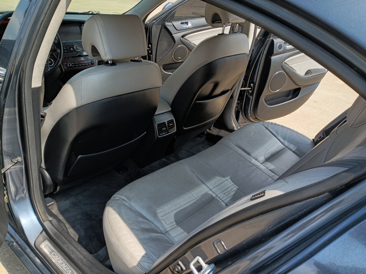 Used 2015 Kia Cadenza Limited image 10