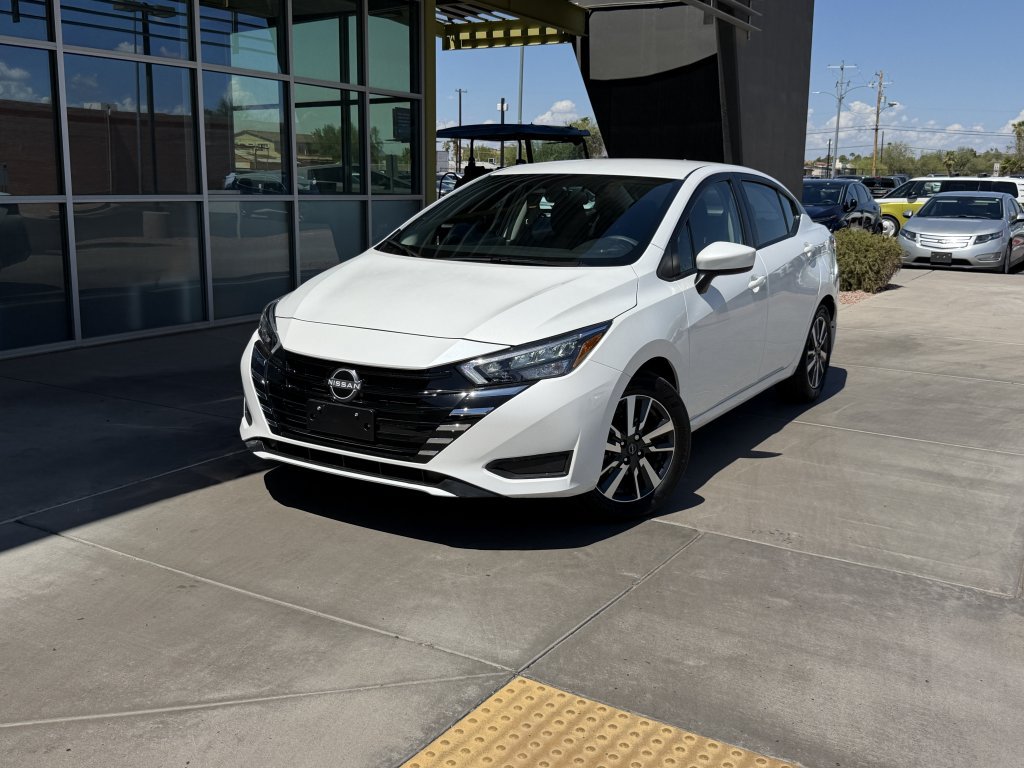 Used 2025 Nissan Versa SV w/ Trunk Package FWD image 2