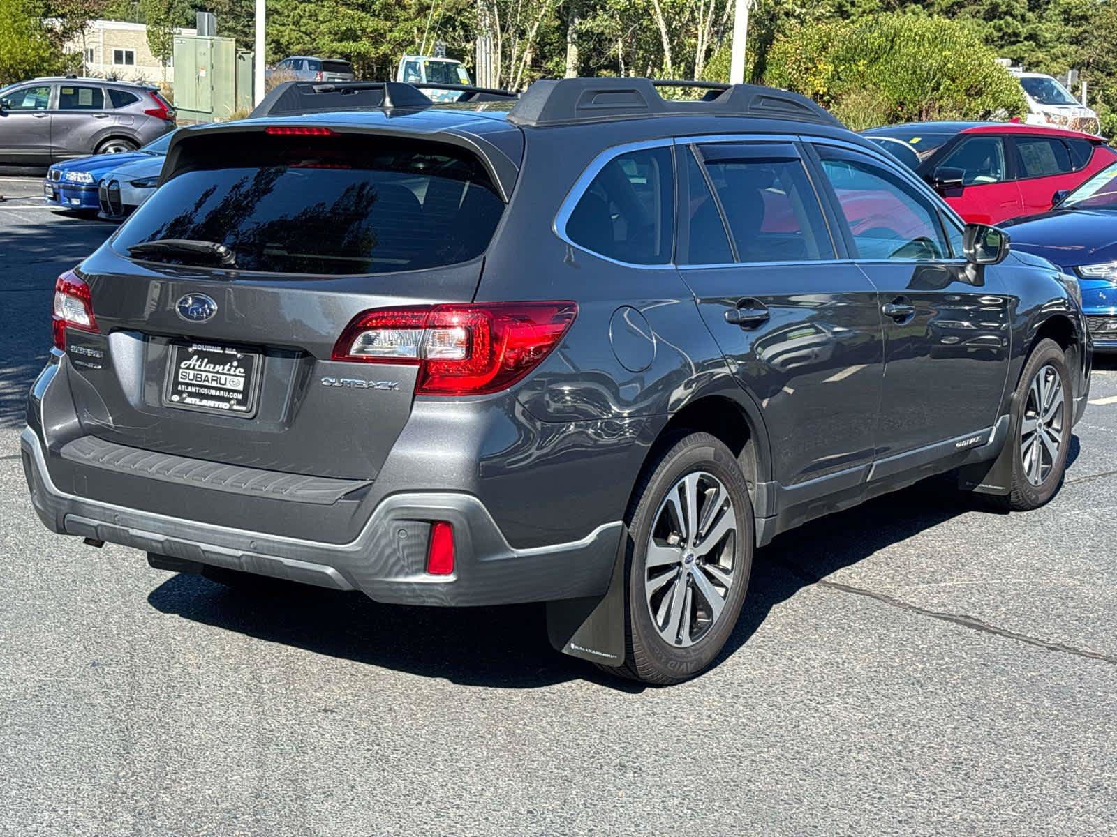 Used 2018 Subaru Outback 2.5i Limited AWD/4WD image 3