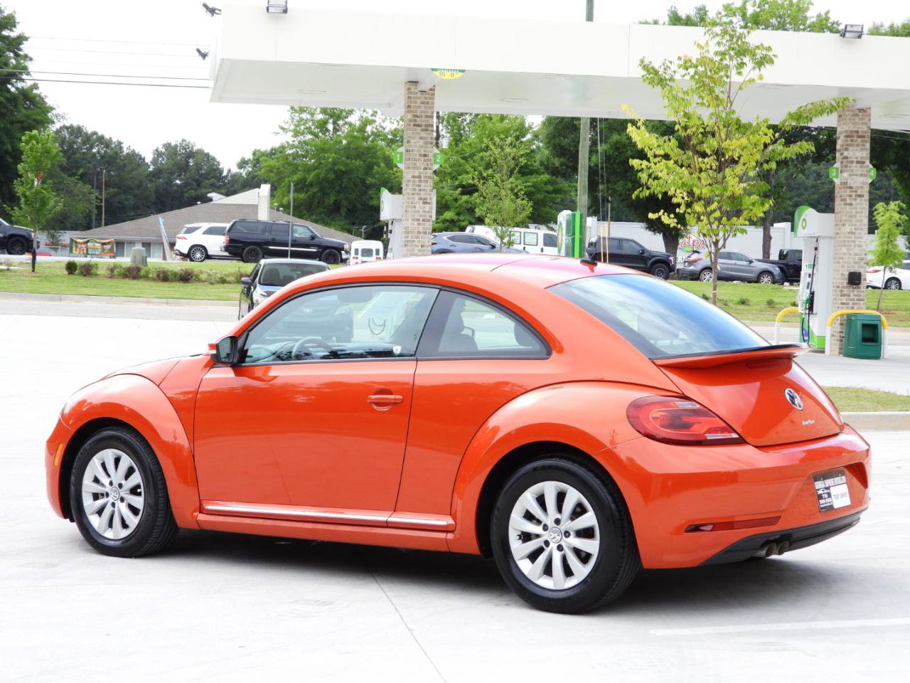 Used 2019 Volkswagen Beetle 2.0T SE FWD image 15