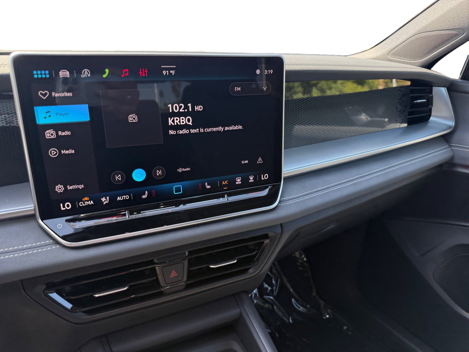 New 2026 Volkswagen Tiguan SE R-Line AWD/4WD image 12