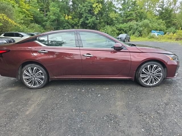 Used 2023 Nissan Altima 2.5 SL AWD/4WD image 4