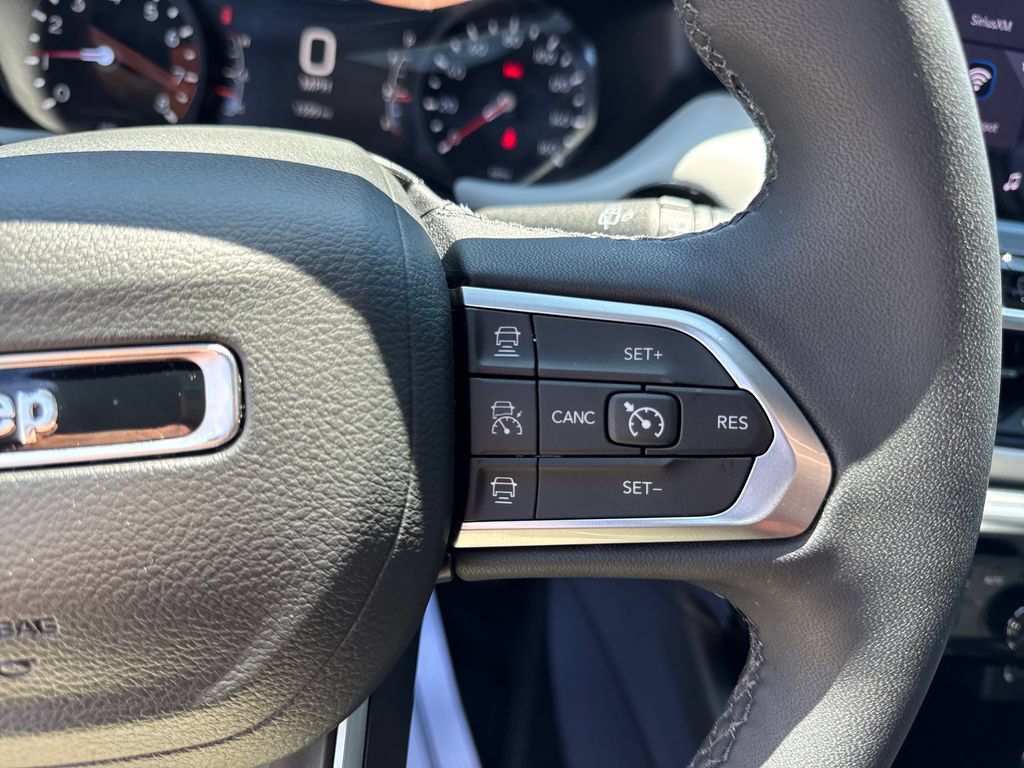 Used 2025 Jeep Compass Limited AWD/4WD image 27
