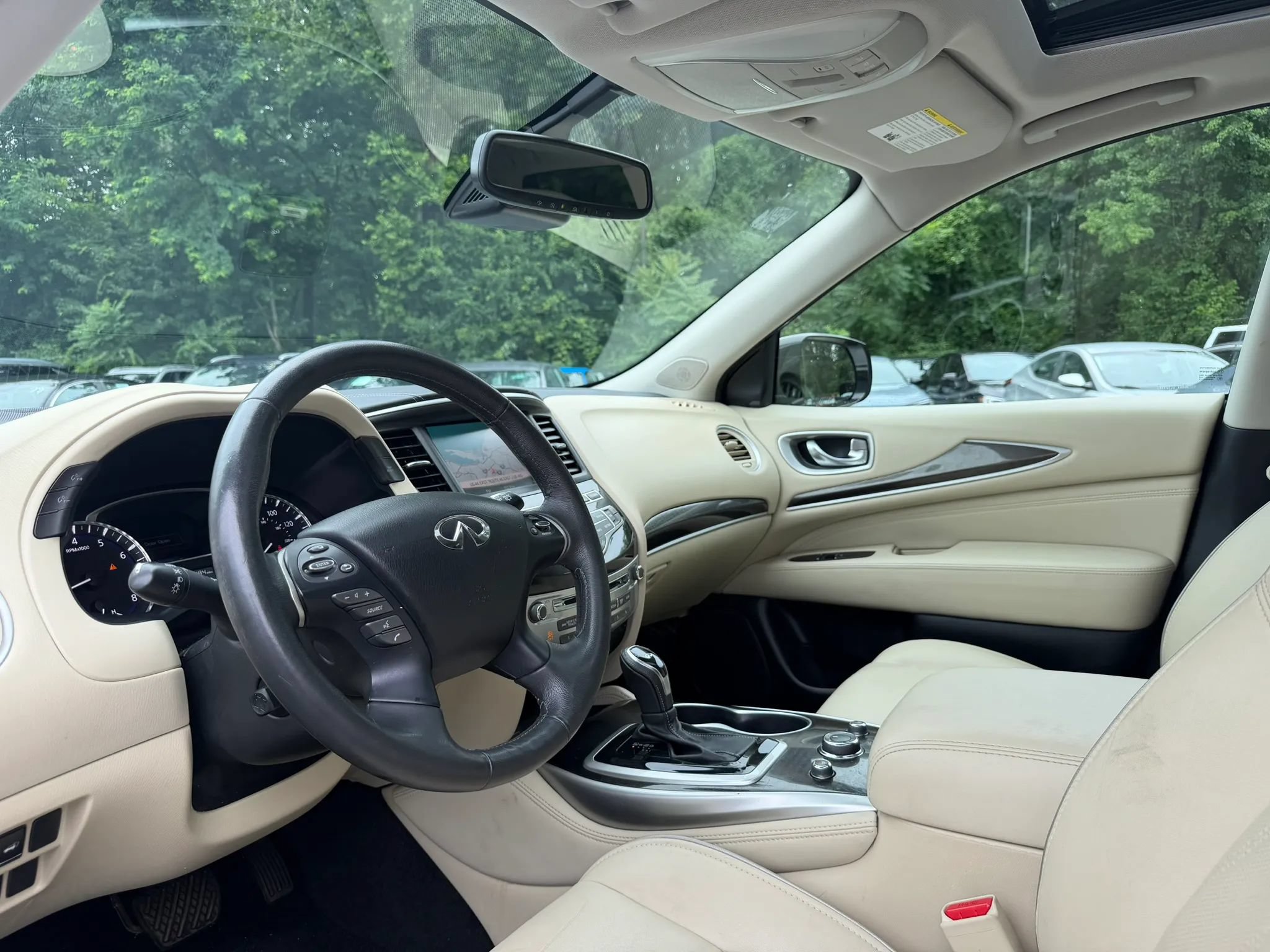 Used 2019 INFINITI QX60 Luxe w/ Essential Package AWD/4WD image 10
