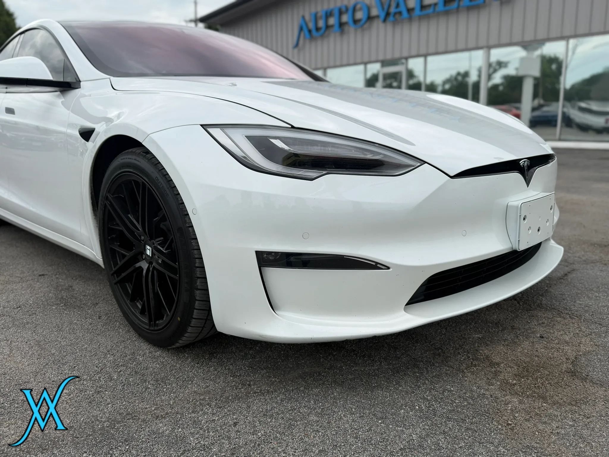 Used 2022 Tesla Model S Standard Range AWD/4WD image 10