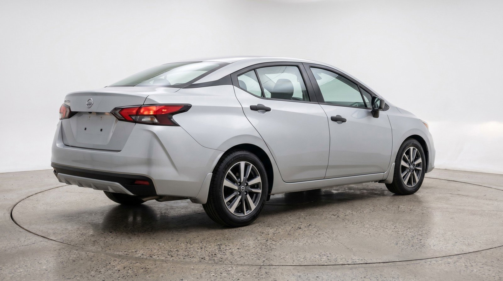 Used 2025 Nissan Versa SV FWD image 9