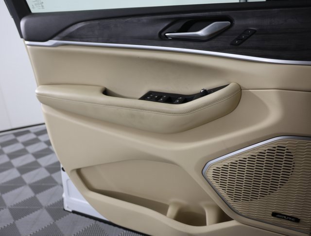 Used 2022 Jeep Grand Cherokee Limited 4xe image 27