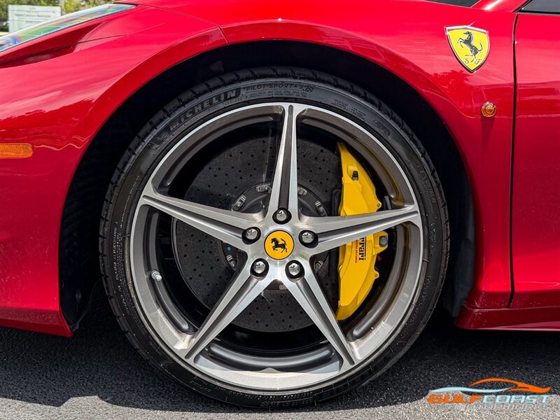Used 2013 Ferrari 458 Spider RWD image 38