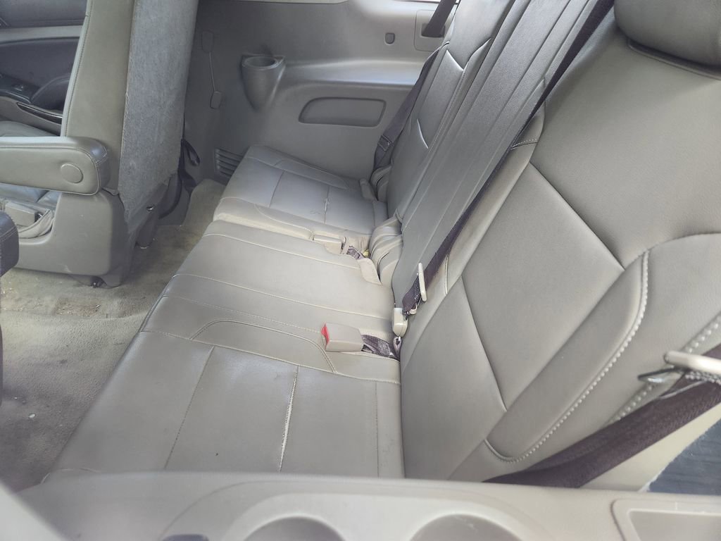 Used 2017 Chevrolet Suburban LT image 11