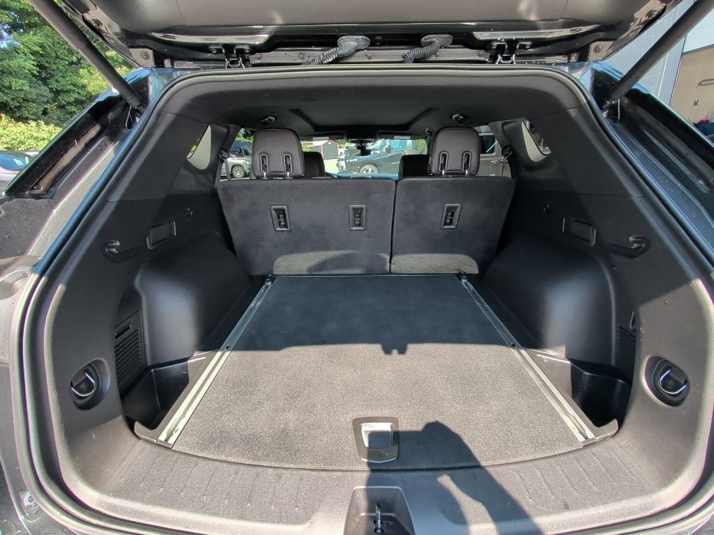 Used 2019 Chevrolet Blazer Premier w/ Sun and Wheels Package AWD/4WD image 13