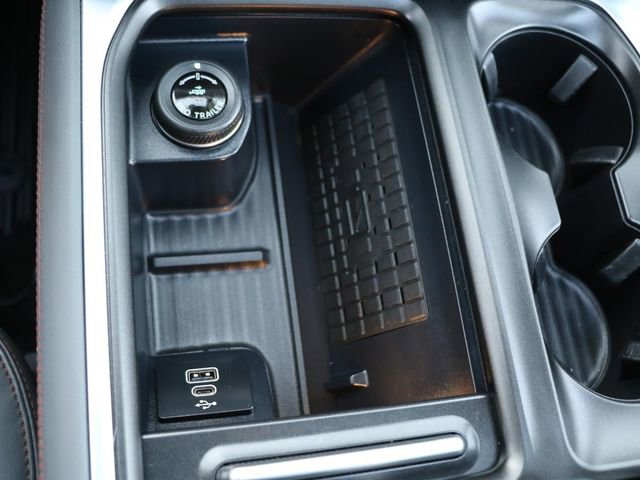 Used 2025 Ford Expedition Active image 26