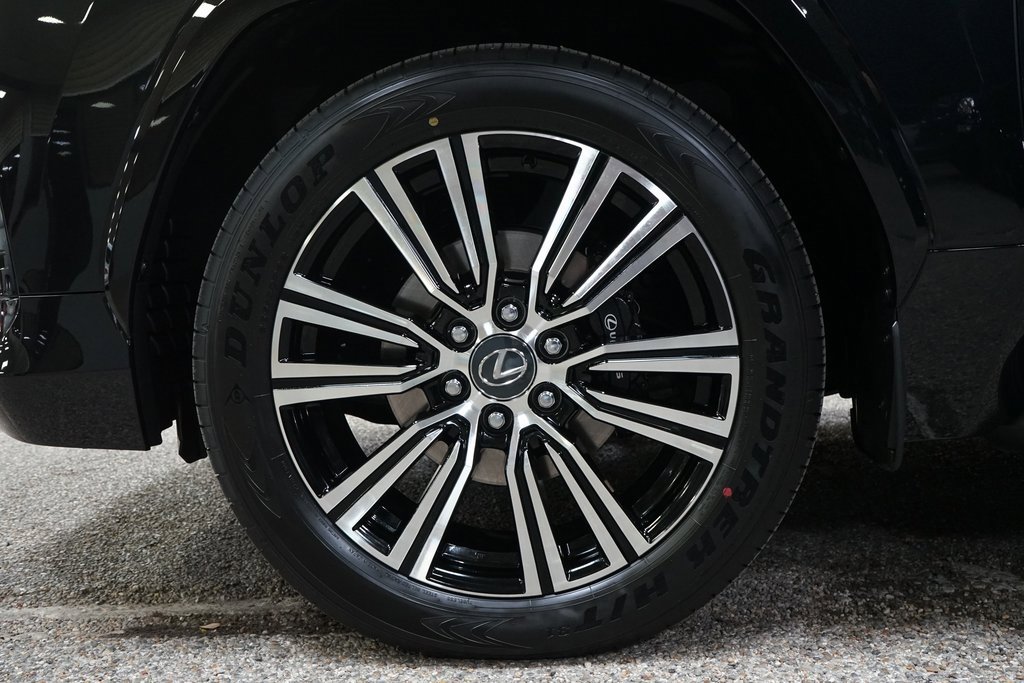 Used 2026 Lexus LX 600 4WD w/ Luxury Package image 39