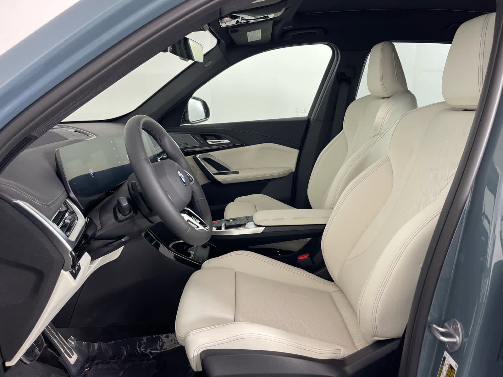 New 2026 BMW X1 xDrive28i w/ Technology Package AWD/4WD image 10