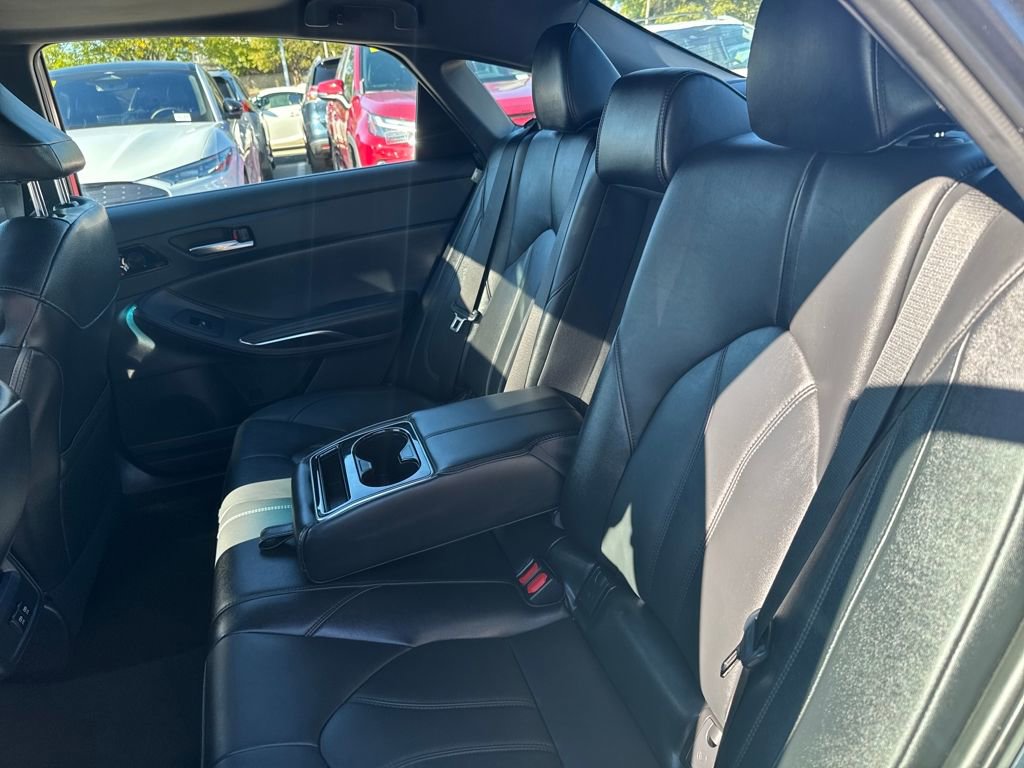 Used 2019 Toyota Avalon XLE w/ Moonroof Package image 33