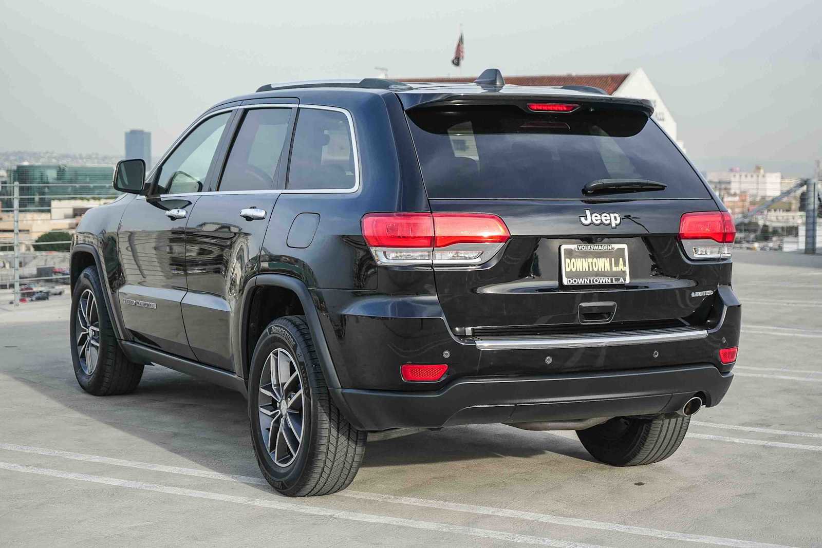 Used 2018 Jeep Grand Cherokee Limited image 8