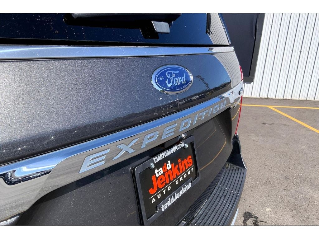 Used 2020 Ford Expedition Max XLT w/ Equipment Group 202A AWD/4WD image 34