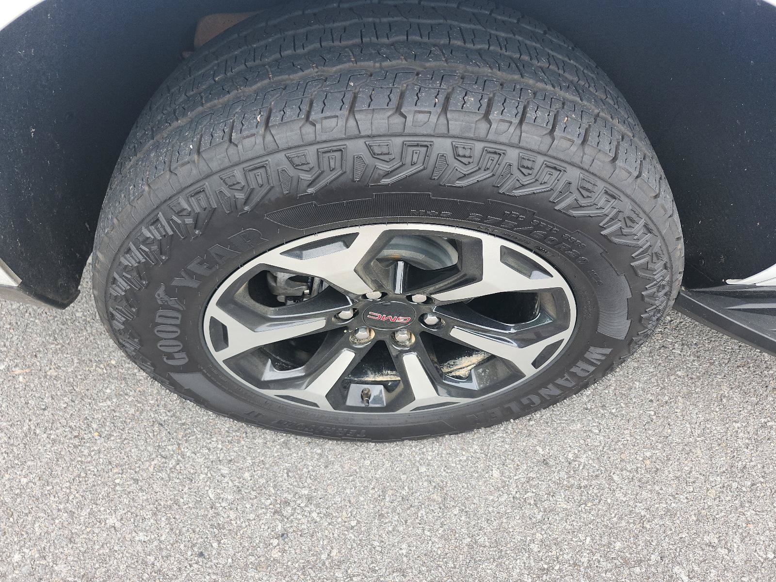 Certified 2026 GMC Yukon AT4 w/ LPO, Floor Liner Package AWD/4WD image 4
