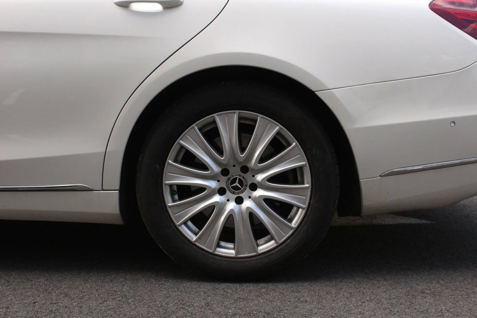 Used 2014 Mercedes-Benz S 550 Sedan image 9