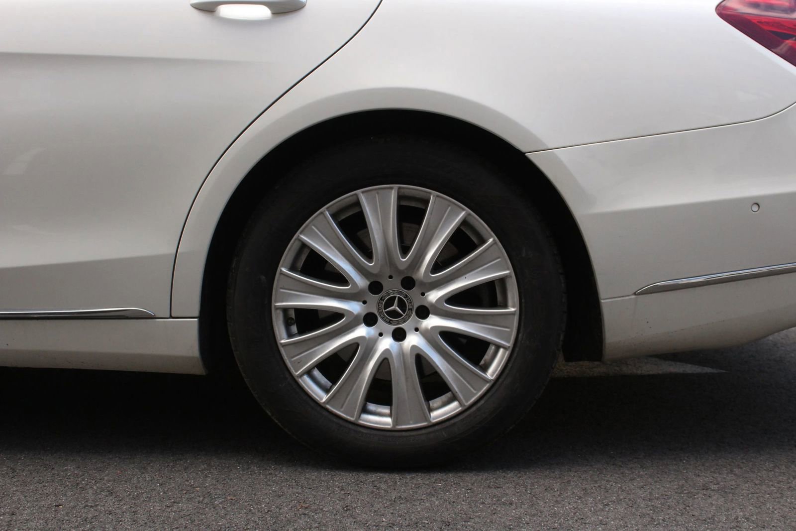 Used 2014 Mercedes-Benz S 550 Sedan image 9