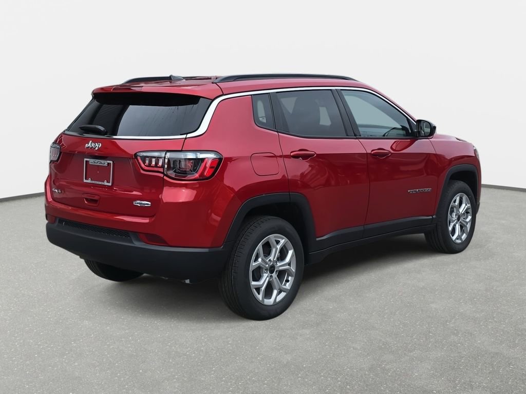 New 2026 Jeep Compass Latitude image 5